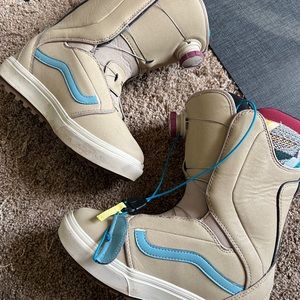 Vans encore pro snowboarding boots size 7